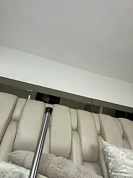 Stripchat Watch Live Sex Cams of ALISSON_FOXXX1
