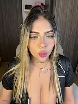 Stripchat Adult Webcam of MiaWhitePink_