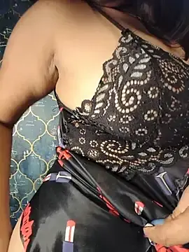 Stripchat Watch Live Sex Cams of SugarNdBrowniee