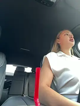 Stripchat Free Porn Cam of TiffanyHouston_