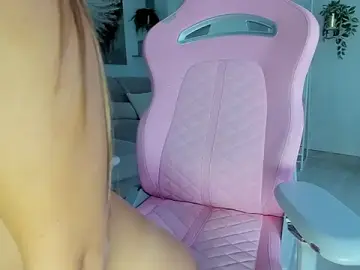 Stripchat Sex Cam of TiffanyHouston_