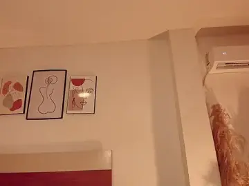 Stripchat Live Sex Cam of Meganlux1