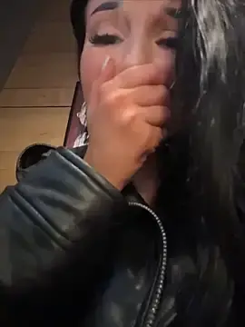Stripchat Watch Live Sex Cams of Tisha_Busty