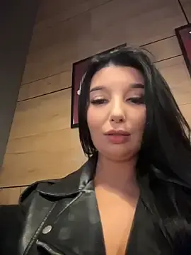 Stripchat Live Sex Cam of Tisha_Busty