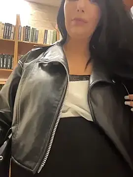 Stripchat Sex Cam of Tisha_Busty
