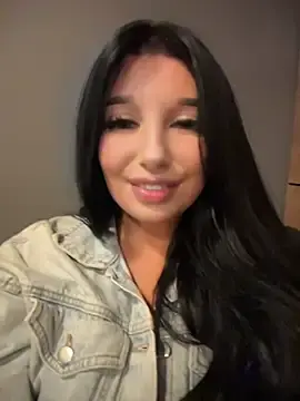 Stripchat Live Sex of Tisha_Busty