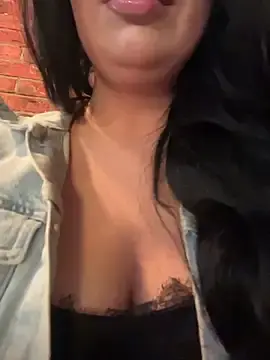 Stripchat Live Sex of Tisha_Busty