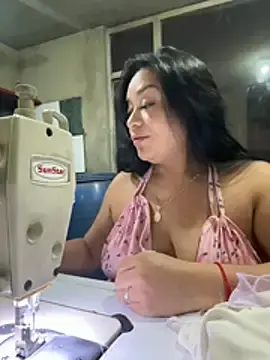 Stripchat Watch Live Sex Cams of Indira_Nahali1