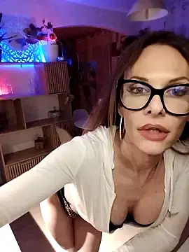 Stripchat Free Porn Cam of Luna_Kitanna
