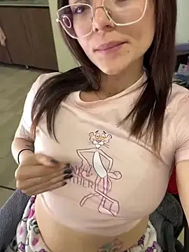 Stripchat Free Live Porn of Twyla_Thar