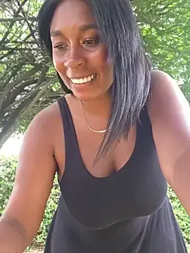 Stripchat Sex Cam of HanaThompson