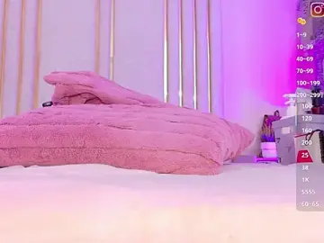 Stripchat Best Webcam of Keirahartz