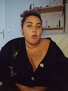 Stripchat Free Porn Cam of Deesse_luna