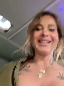 Stripchat Free Porn Cam of Etwas_neugierig