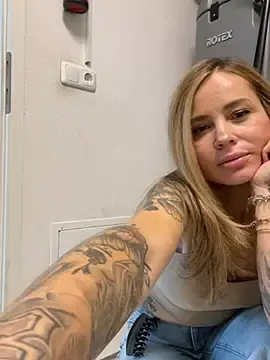 Stripchat Free Porn Cam of Etwas_neugierig