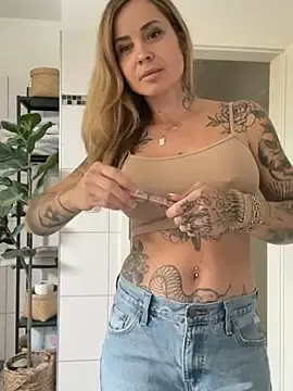 Stripchat Best live sex cam show of Etwas_neugierig