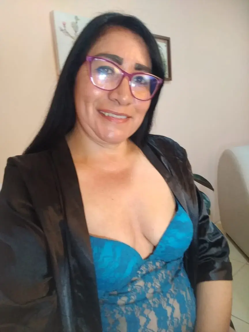 Grace_mature_milf