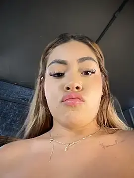 Stripchat Best Webcam of MayaMoanXXX