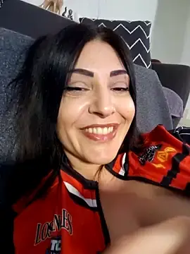 Stripchat Live Sex Cam of AryaSummersReal