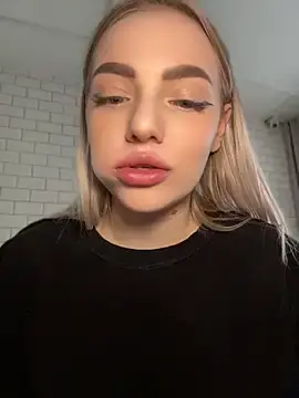 Stripchat Live Sex Cam of HugeBoobsAlice