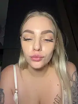 Stripchat Best live sex cam show of HugeBoobsAlice