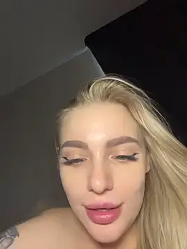 Stripchat Free Live Porn of HugeBoobsAlice