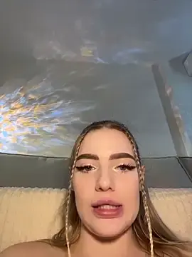 Stripchat Sex Cam of HugeBoobsAlice