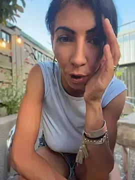 Stripchat Adult Video Chat of Yasmiinee