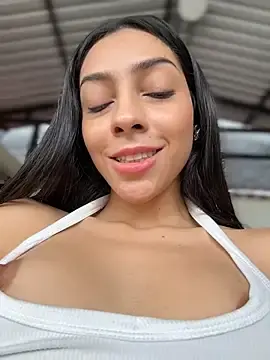 Stripchat Free Porn Cam of Ema_azel