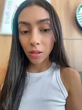 Stripchat Adult Webcams of Ema_azel