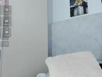 Stripchat Watch Live Sex Cams of crisdegli_