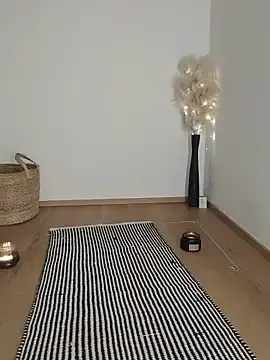 Stripchat Free Porn Cam of YaraEstelle