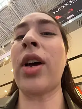 Stripchat Watch Live Sex Cams of Holly_Play