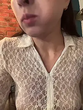Stripchat Watch Live Sex Cams of Holly_Play