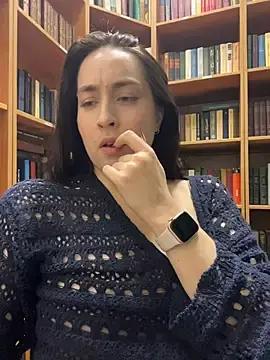 Stripchat Watch Live Sex Cams of Holly_Play