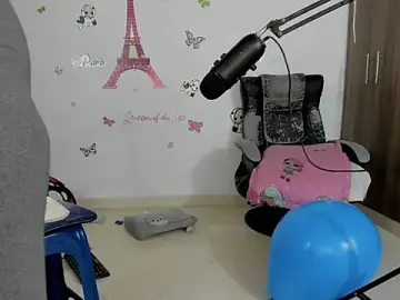 Stripchat Adult Video Chat of isa_loves_cum