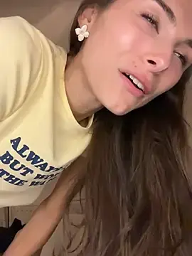 Stripchat Sex Cam of SophiiaStarr