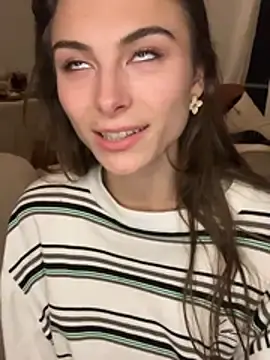 Stripchat Free Live Porn of SophiiaStarr