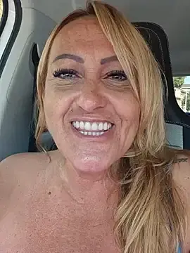 Stripchat Watch Live Sex Cams of Isabellaa04