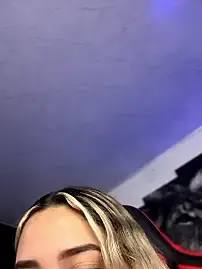 Stripchat Live Porn of Irisweet_