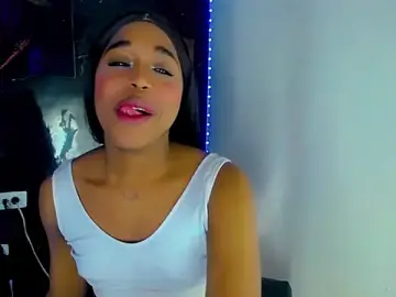Stripchat Free Live Porn of SaramyBigcock