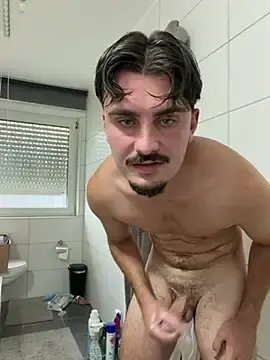 Stripchat Free Porn Cam of youngspritzer