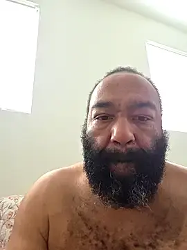 Stripchat Free Live Porn of Bearhoney843