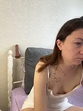 Stripchat Live Sex Cam of BeatriceTender