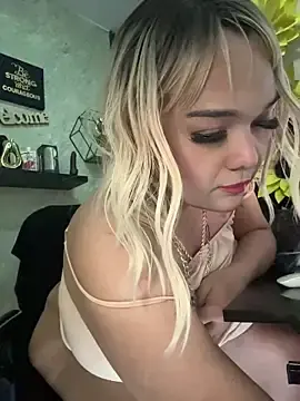 Stripchat Adult Video Chat of DirtyKhloy