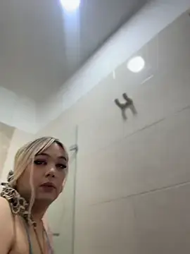 Stripchat Adult Webcams of DirtyKhloy