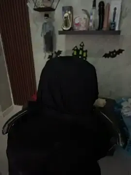 Stripchat Live Sex Cam of DirtyKhloy