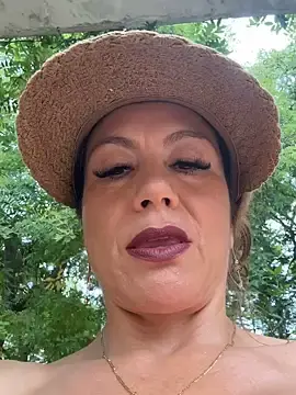 Stripchat Adult Webcams of angelitasexy81