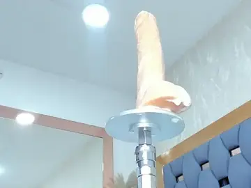 Stripchat Adult Webcams of crystal_sm