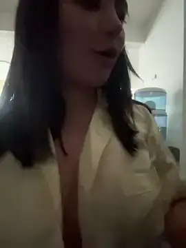 Stripchat Live Sex Cam of sukhakunis1